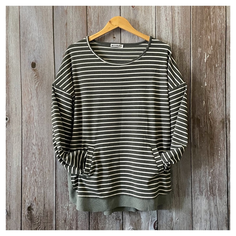 DoubljuHeather Gray and White Striped Top with Pockets